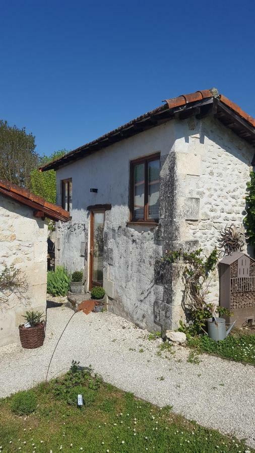 Le Gite Des Chambres De La Grange Cherval Екстериор снимка