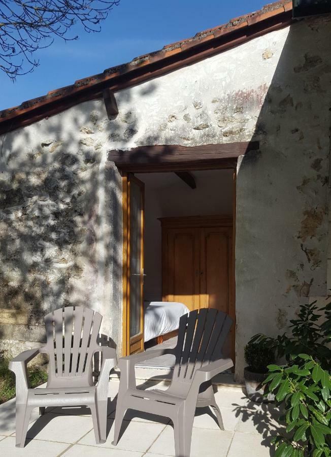 Le Gite Des Chambres De La Grange Cherval Екстериор снимка